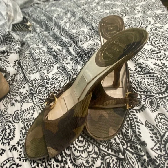 靴 Vintage Dior camouflage lock key heels Vintage Dior Lock And Key Heels – Chloe Vintage